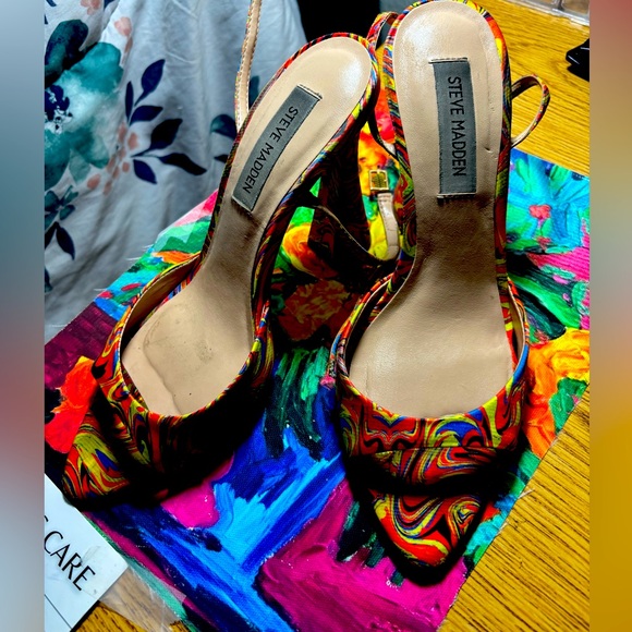 Steve Madden Shoes - Steven Manden 4” heal size seven